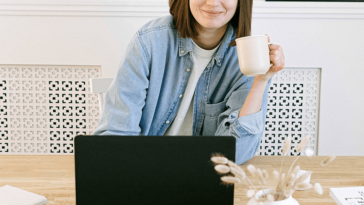 feature image: How to Monetize a Blog: The Best Tips to Make Money from Your Own Blog