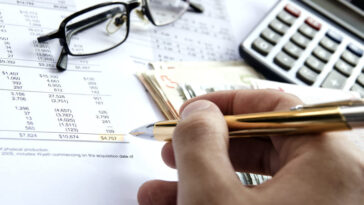 Featured image: Traditional Income Statement Vs. Contribution Margin Income Statement