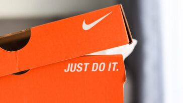 featured image: Business Taglines- How to Craft Them and Real-World Examples