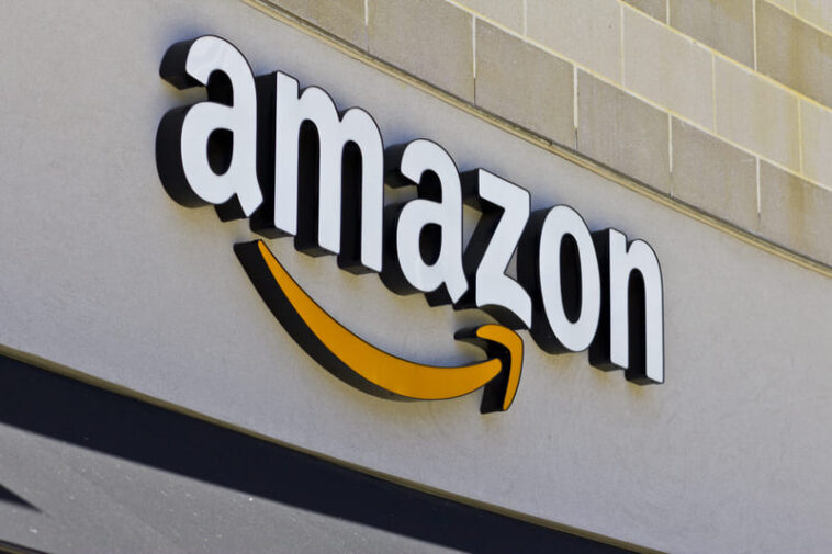 featured image: Unpacking Amazon's Success: A Comprehensive SWOT Analysis