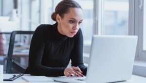Pourquoi devriez-vous faire confiance à Fashionisk pour les idées de la mode?